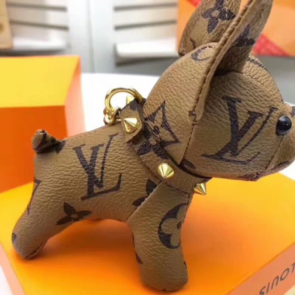 l0*is V*t0n kaey chain