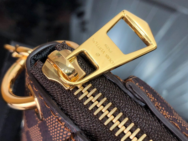 l0*is V*t0n odéon tote pm