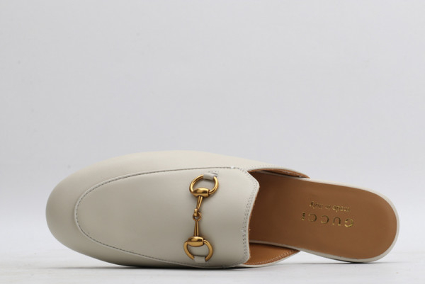 G*u*i princetown leather slipper