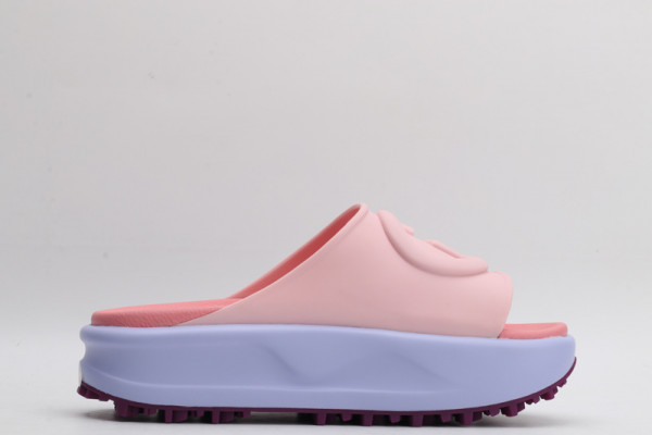 G*u*i slide with interlocking g