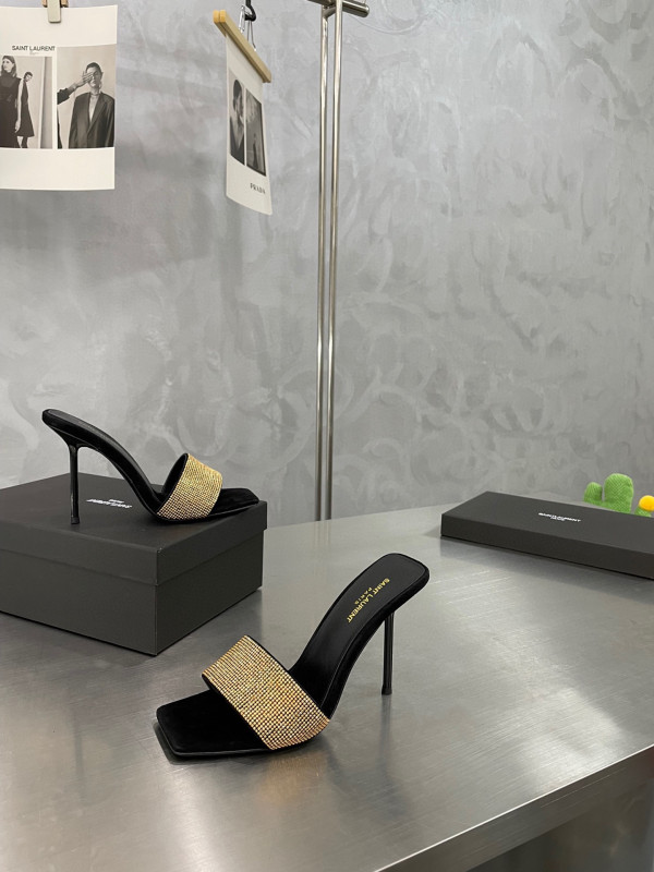 Y*L lucking evening mule