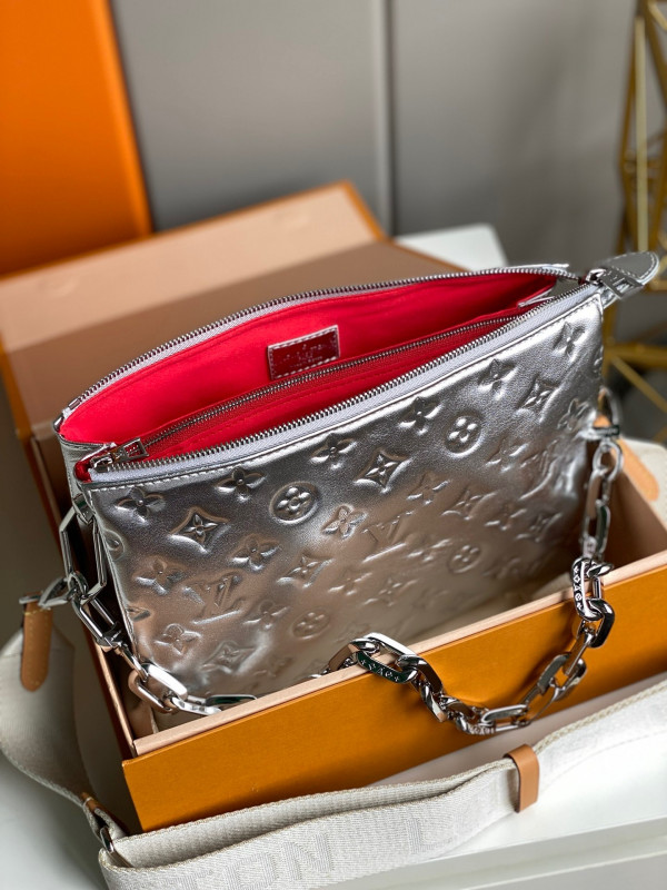 l0*is V*t0n coussin pm