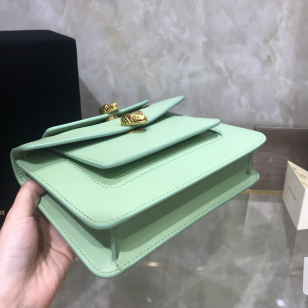 ale*d*r wang x B*l*ai