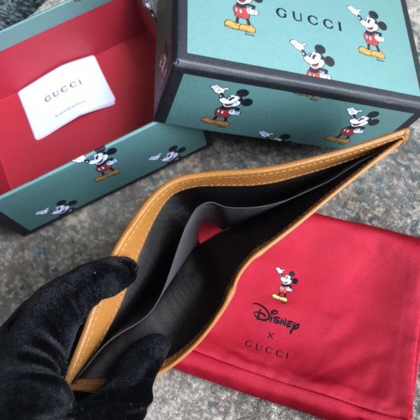 disney x G*u*i gg wallet