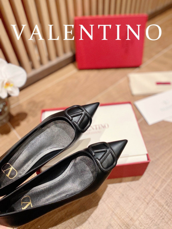 VALENTINO  FLAT
