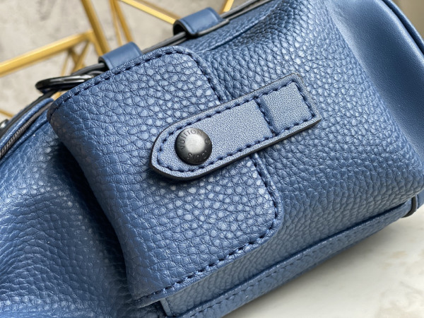 l0*is V*t0n christopher xs