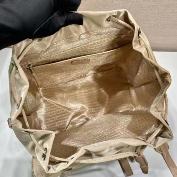 Pra*a re-nylon medium backpack-32-15-30cm