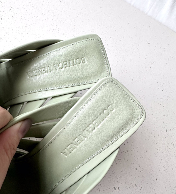 bo*te*ga Ve*ne*ta alfie mule