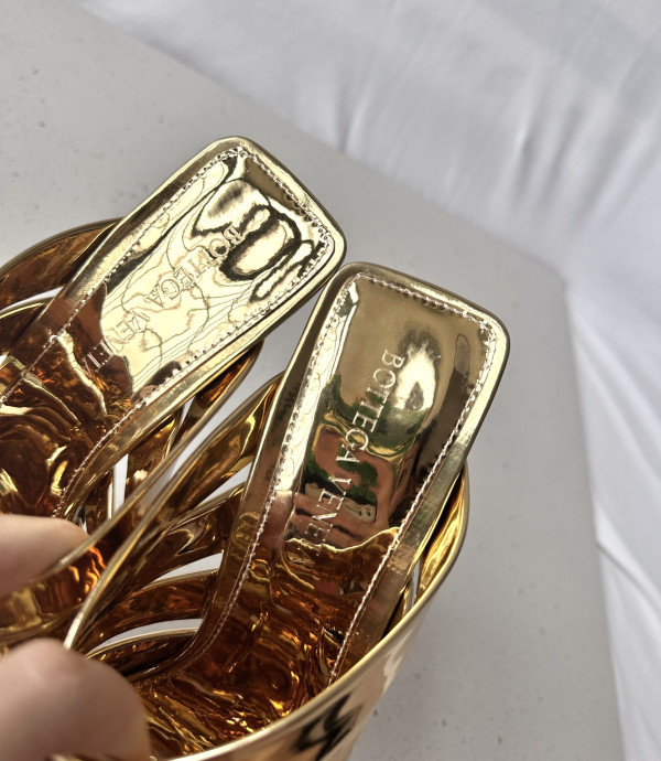 bo*te*ga Ve*ne*ta alfie mule