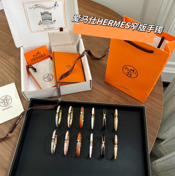 H**mes bracelet