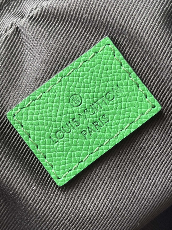 l0*is V*t0n nano alpha-11.0*18.5*6.5cm