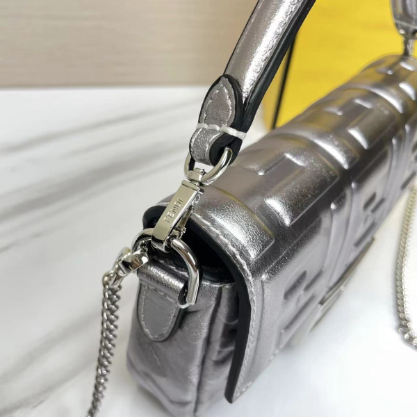 F**di baguette-19*10*4cm