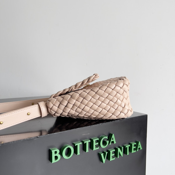 bo*te*ga Ve*ne*ta  mini cobble shoulder bag