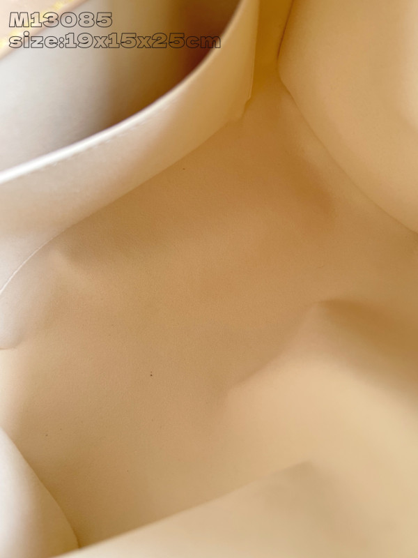 l0*is V*t0n speedy bandoulière 25