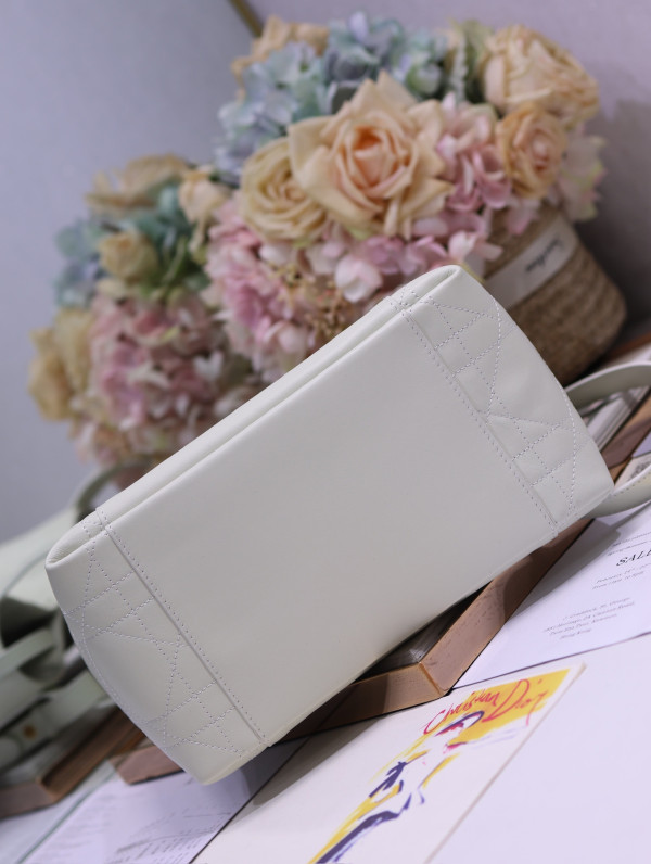 Diro Medium Signature Bucket Bag - 24*23*14CM