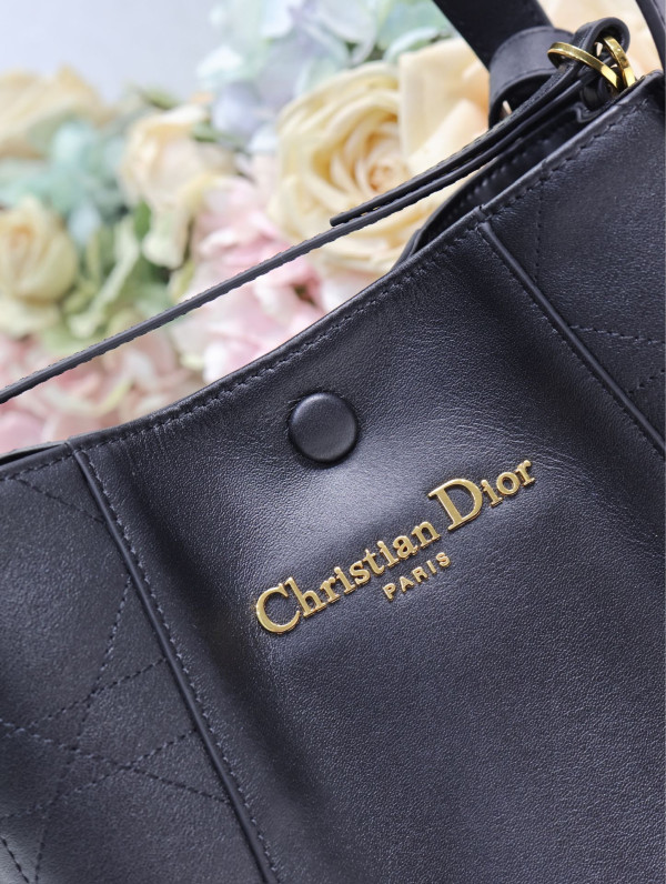 Diro Small Signature Bucket Bag - 21*19*11CM