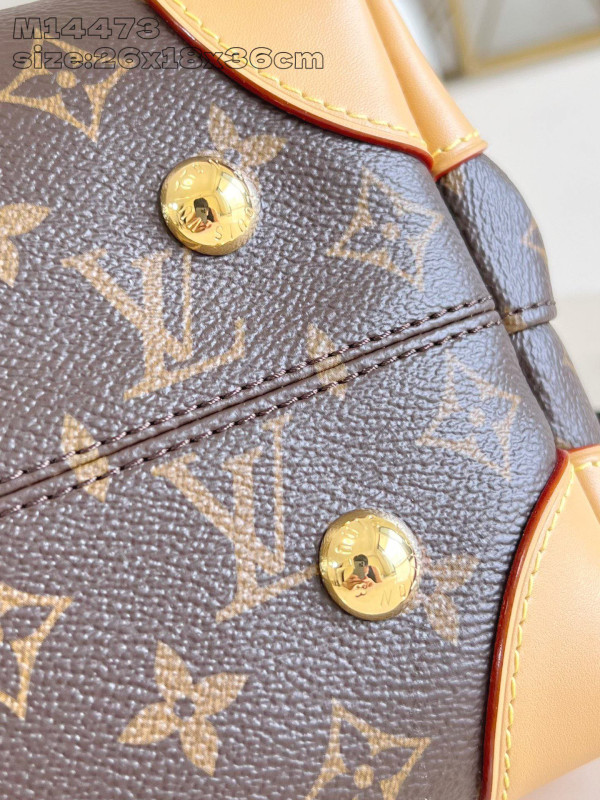 l0*is V*t0n hide away mm-26*18*36cm