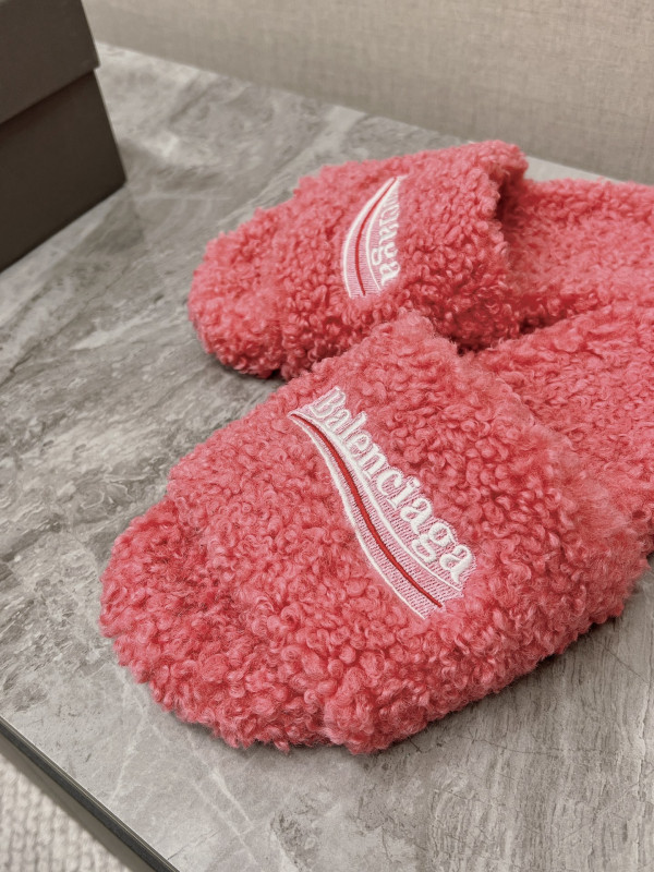 Ba*len*cia*ga slides