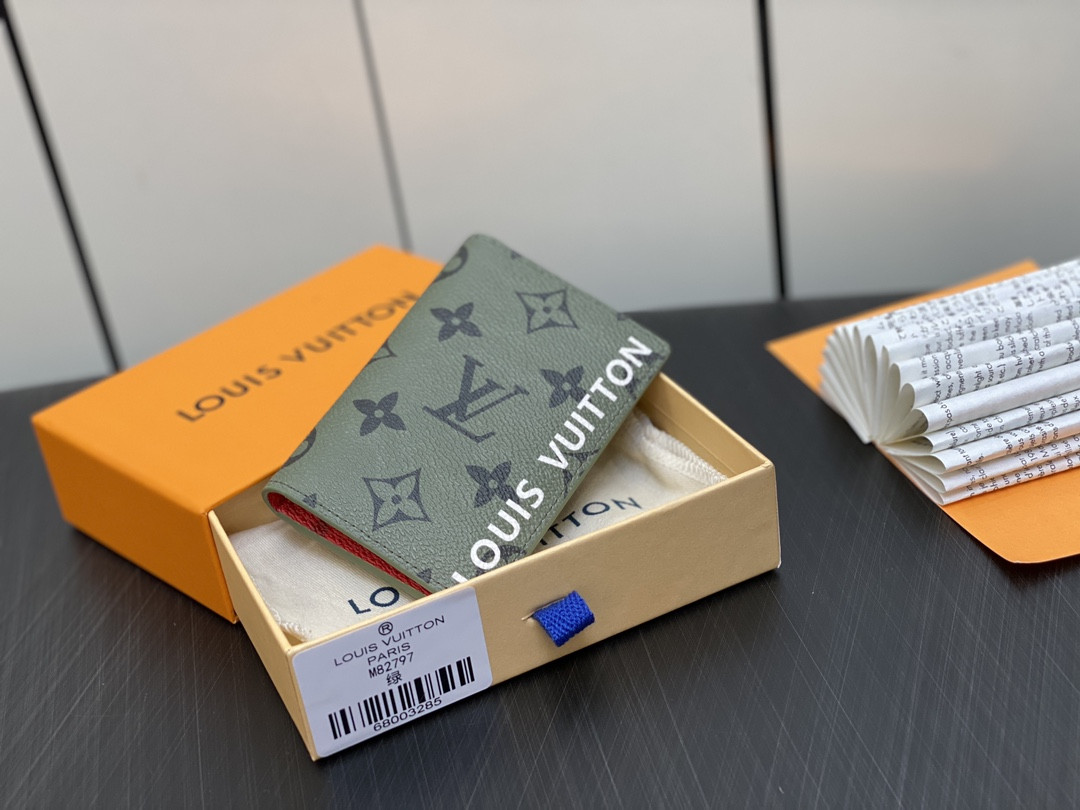 l0*is V*t0n pocket organizer